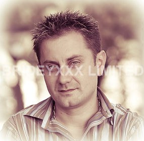Vasko Wedding Photographer Videographer
